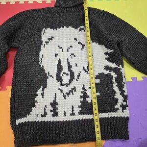 Men's Hand-Knitted Dog Wool Sweater L/M - Unique Polar‎ Bear Design - Super Warm